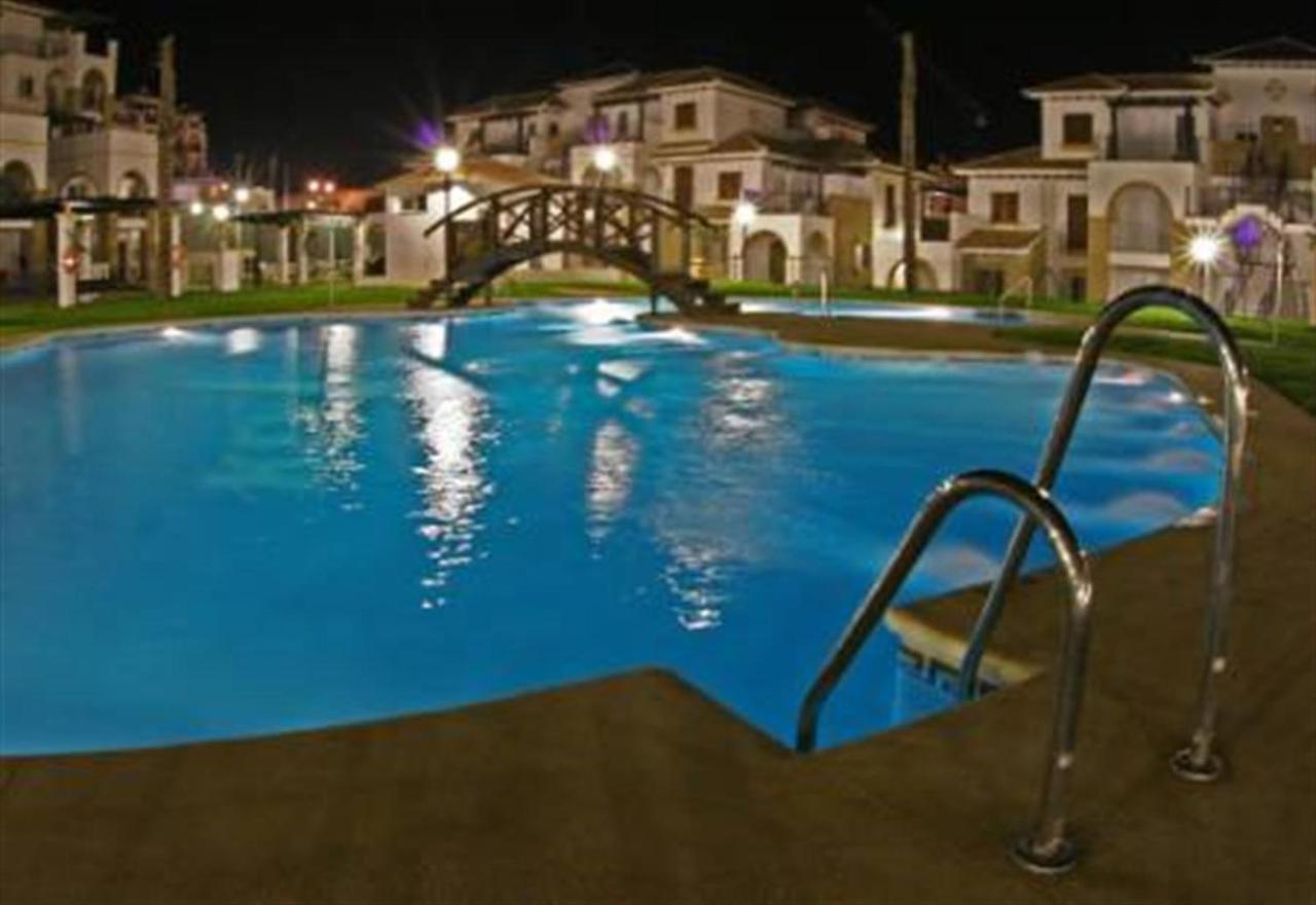 2 Bed Apartment With Pools And Spa Вера Экстерьер фото